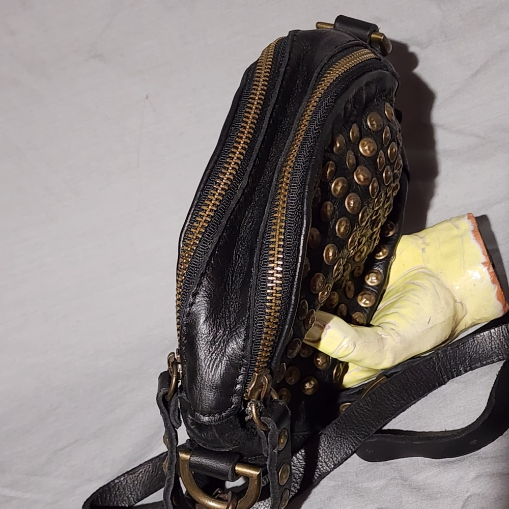 FRYE Black Circle-shaped Leather Studded Crossbody/Clutch/Wristlet - NWOT - Picture 6 of 7